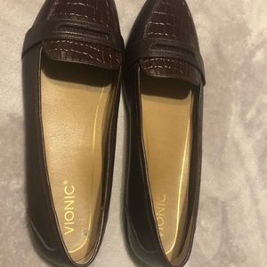 Vionic Leather Loafers